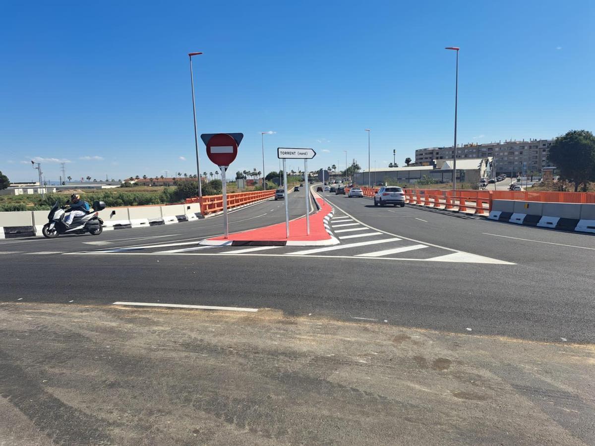 El puente reabierto esta tarde en Torrent.