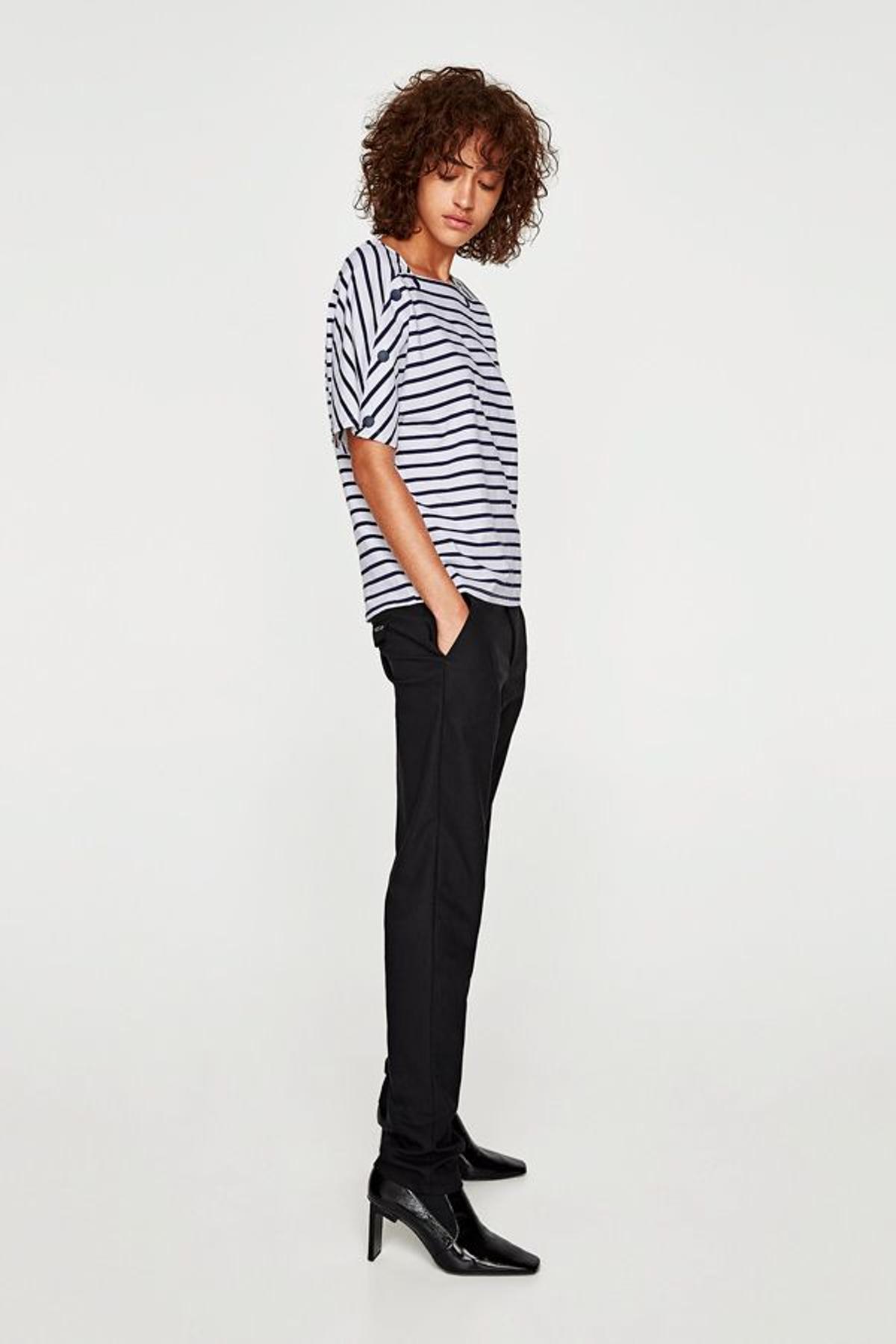 Rebajas en Zara: camiseta navy