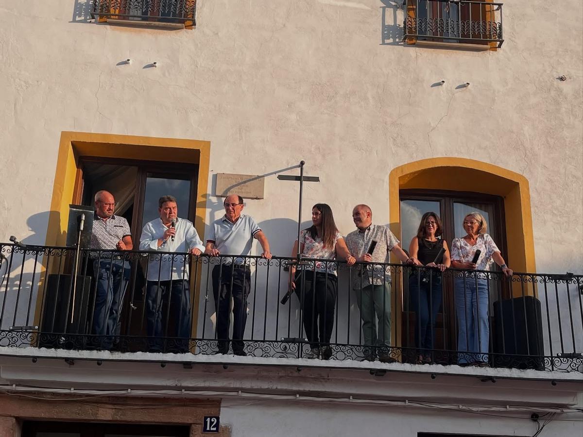La corporación municipal, encabezada por el alcalde, Jaime Martínez.