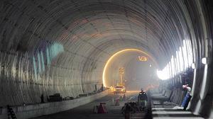 Les obres del túnel de l’AVE sota l’Eixample, en la recta final.