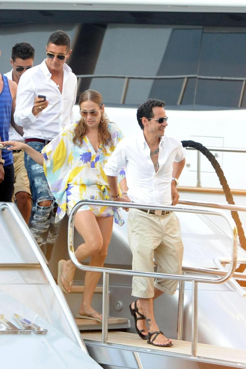 Jennifer Lopez y Marc Anthony de compras por Capri