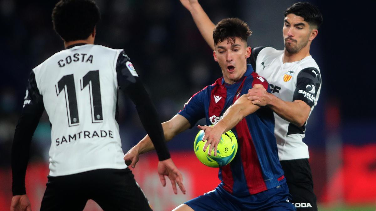 Las Imágenes del Derbi entre Levante UD y Valencia CF en el Ciutat