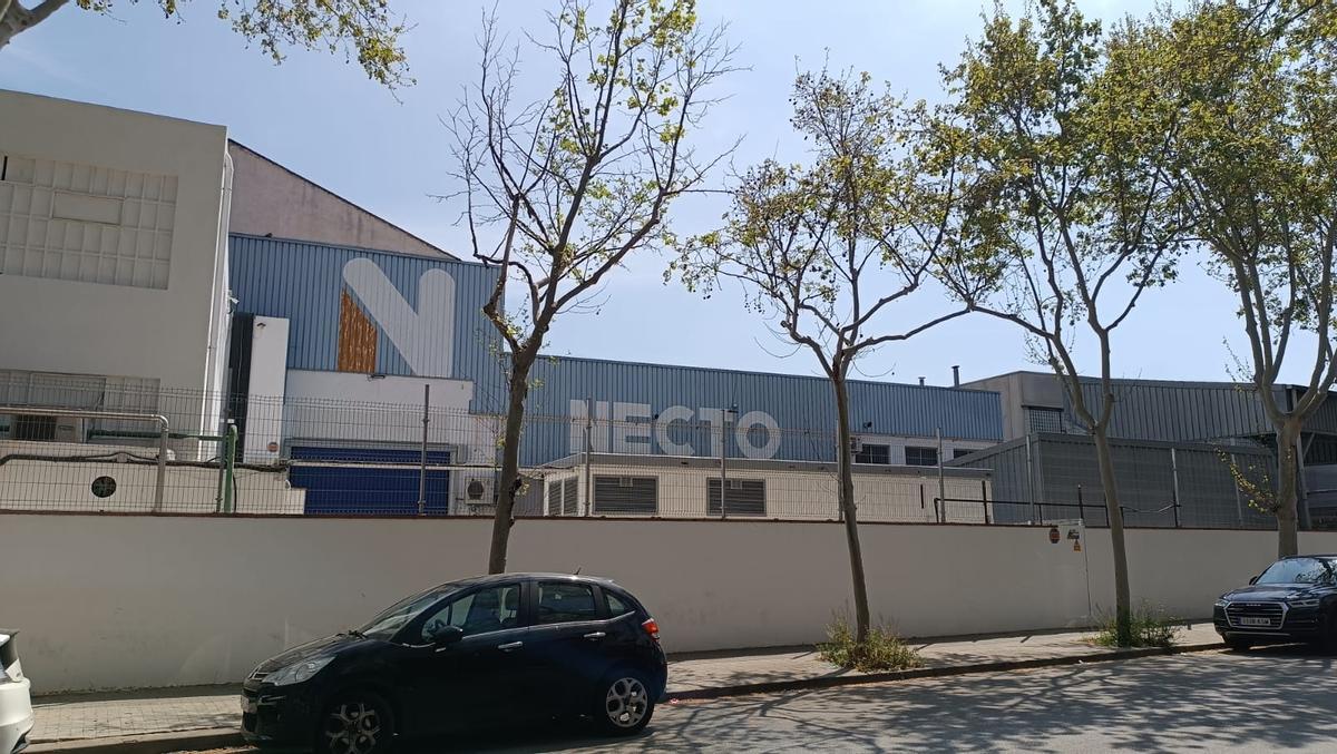 La fábrica de Tenneco, en Badalona, anteriormente llamada Necto.