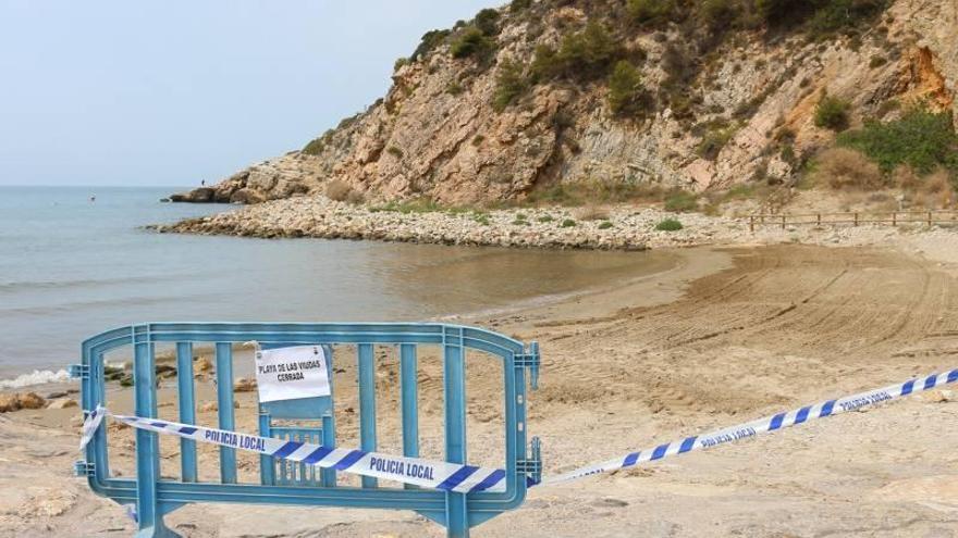 Peñíscola cierra la playa de las Viudas por analíticas adversas