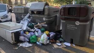 El cruce de la calle de Consell de Cent con Urgell, el jueves 14 de julio de 2022, 20 horas