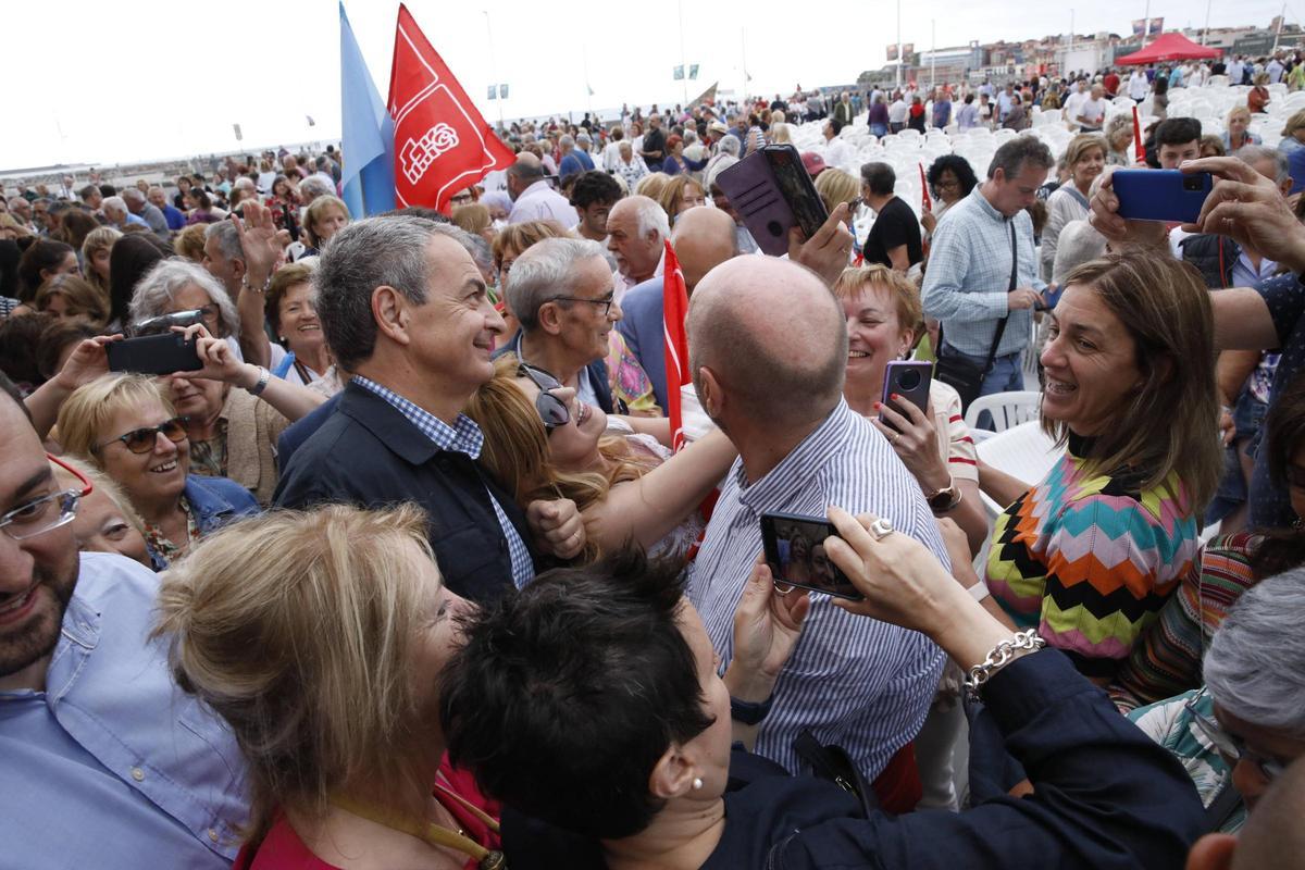 El mitin del PSOE con José Luis Rodríguez Zapatero en Gijón, en imágenes