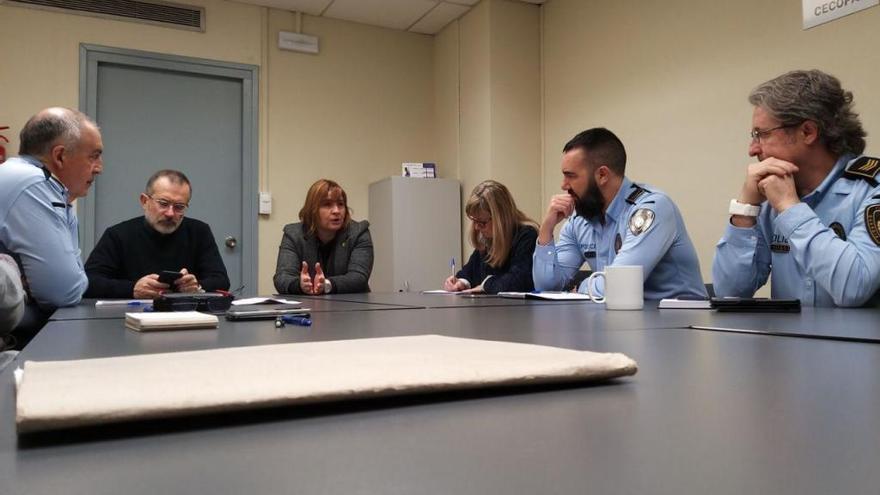 La taula de seguiment del temporal a Figueres.