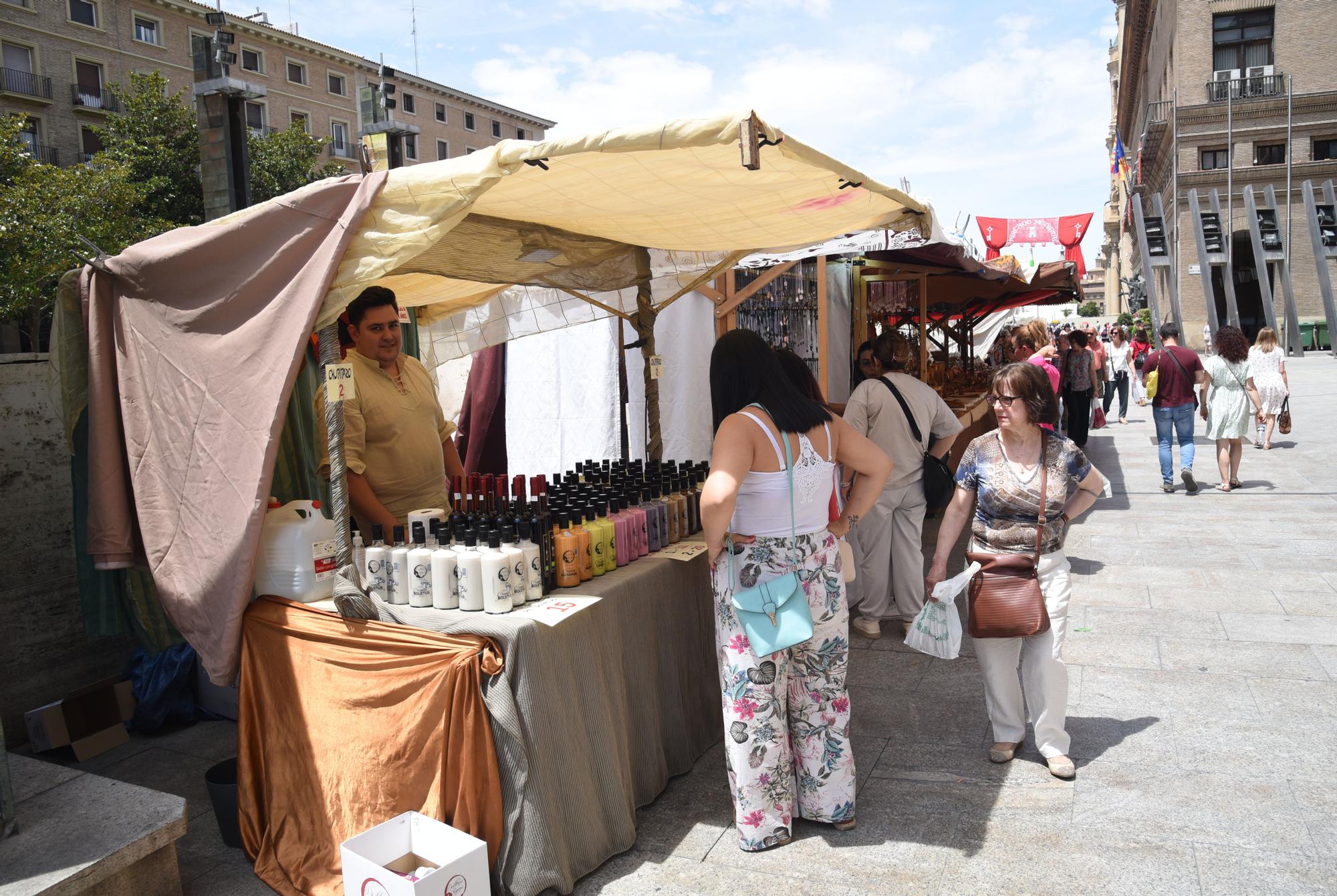 El Mercado de las Tres Culturas ya deslumbra en el centro de Zaragoza