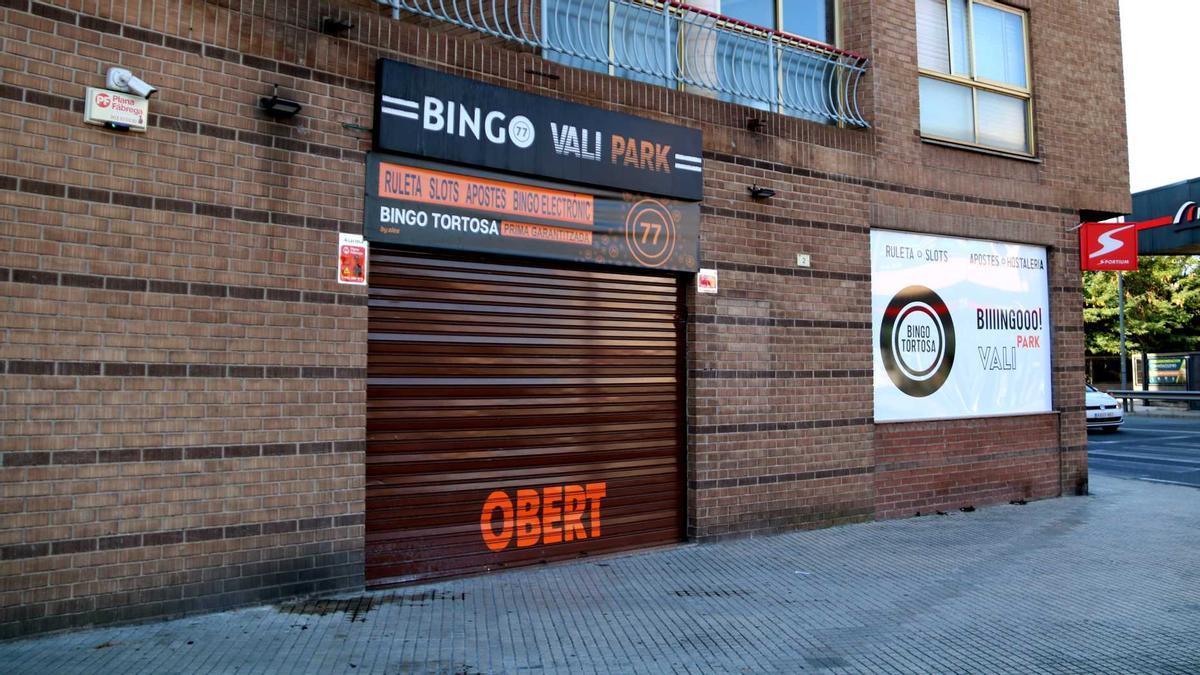 Entrada principal del bingo de Tortosa on s&#039;ha produït l&#039;atracament mortal