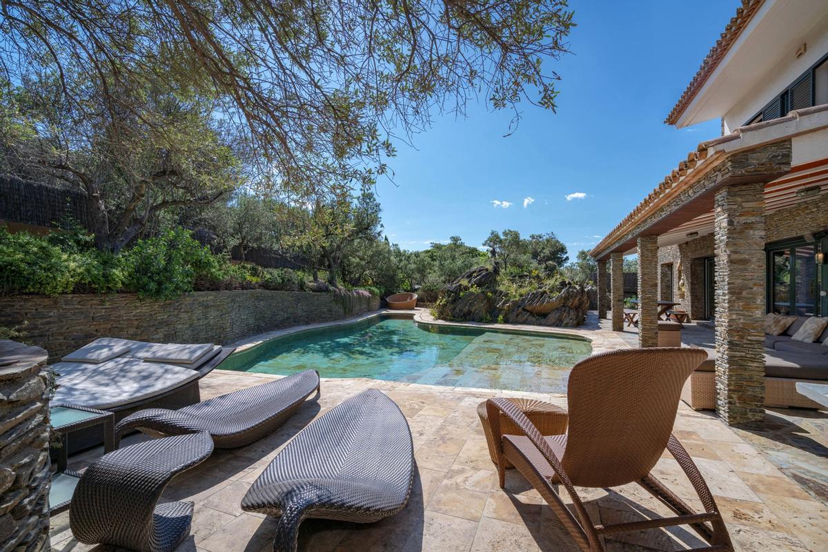 Les imatges de la casa de Pilar Rahola de Cadaqués, ara en venda