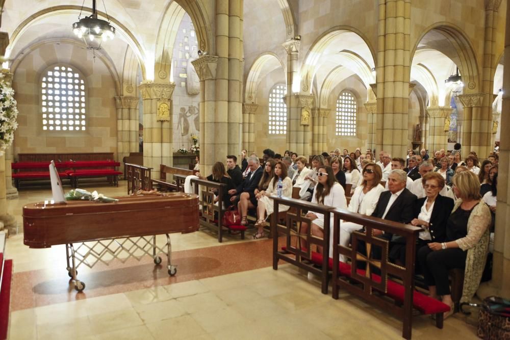 Funeral por el hostelero gijonés José Fernando González Espina