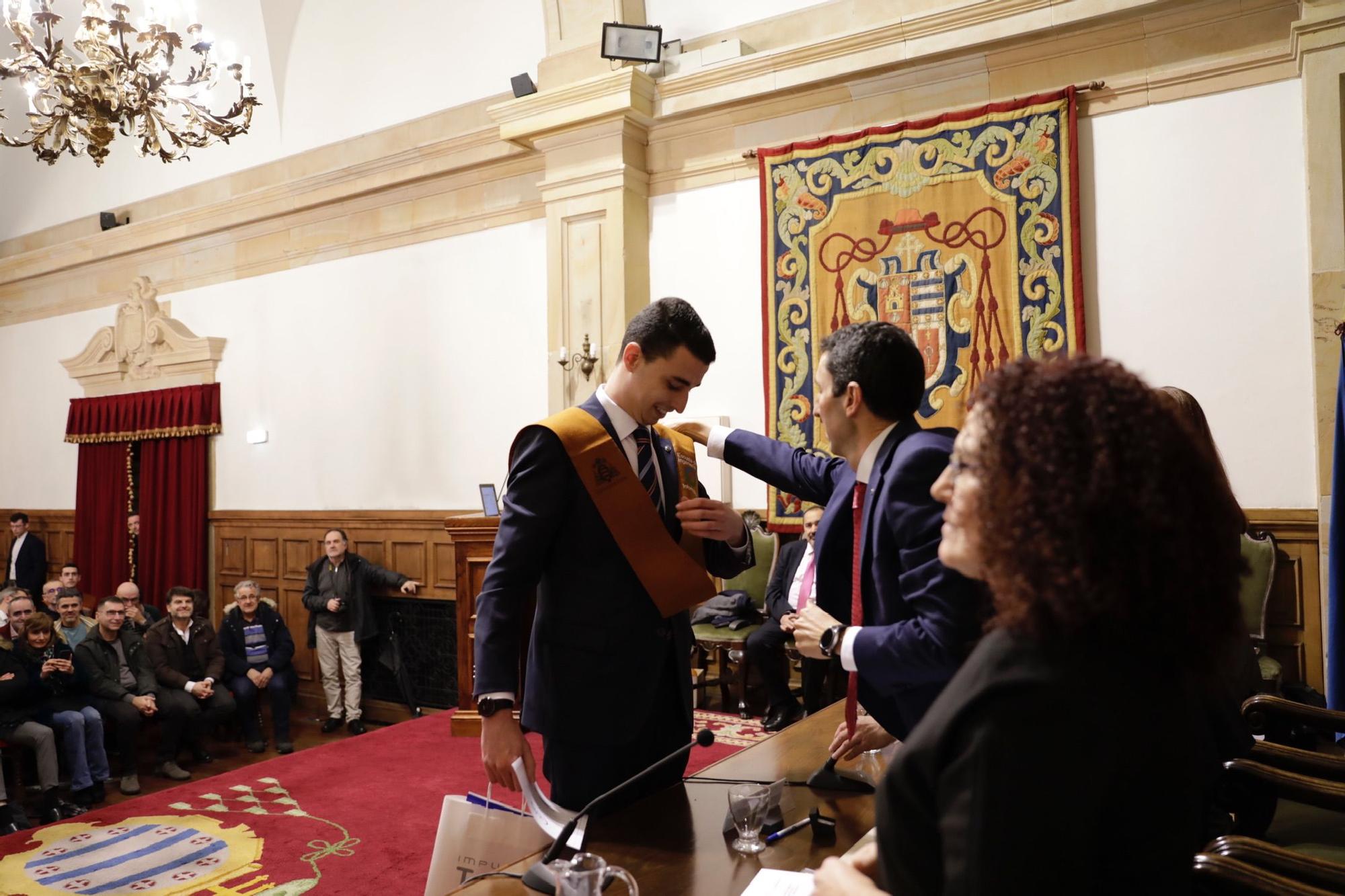 EN IMÁGENES:  Así fue la ceremonia de graduación de la Escuela de Ingeniería Informática de Oviedo