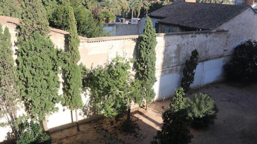 El futuro jardín de la plaza Juan Pablo II arranca con la expropiación de una casa