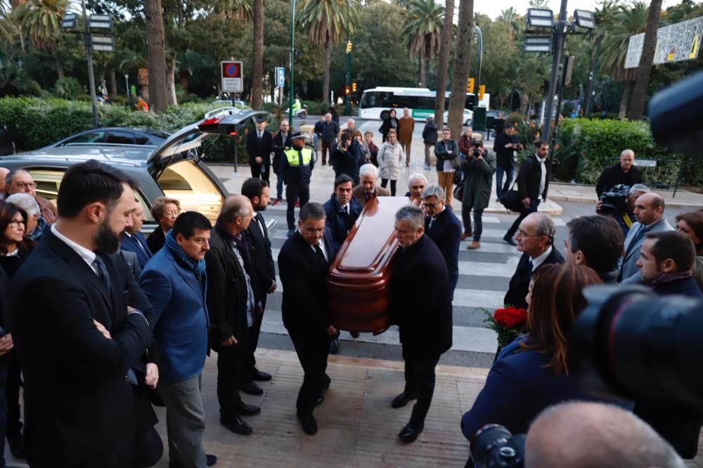 Capilla ardiente de Eugenio Chicano en el Ayuntamiento de Málaga.