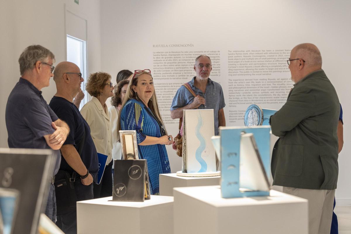 El CAAM reabre su sede principal con dos grandes exposiciones dedicadas al pintor canario Juan José Gil y la artista cubana Sandra Ramos