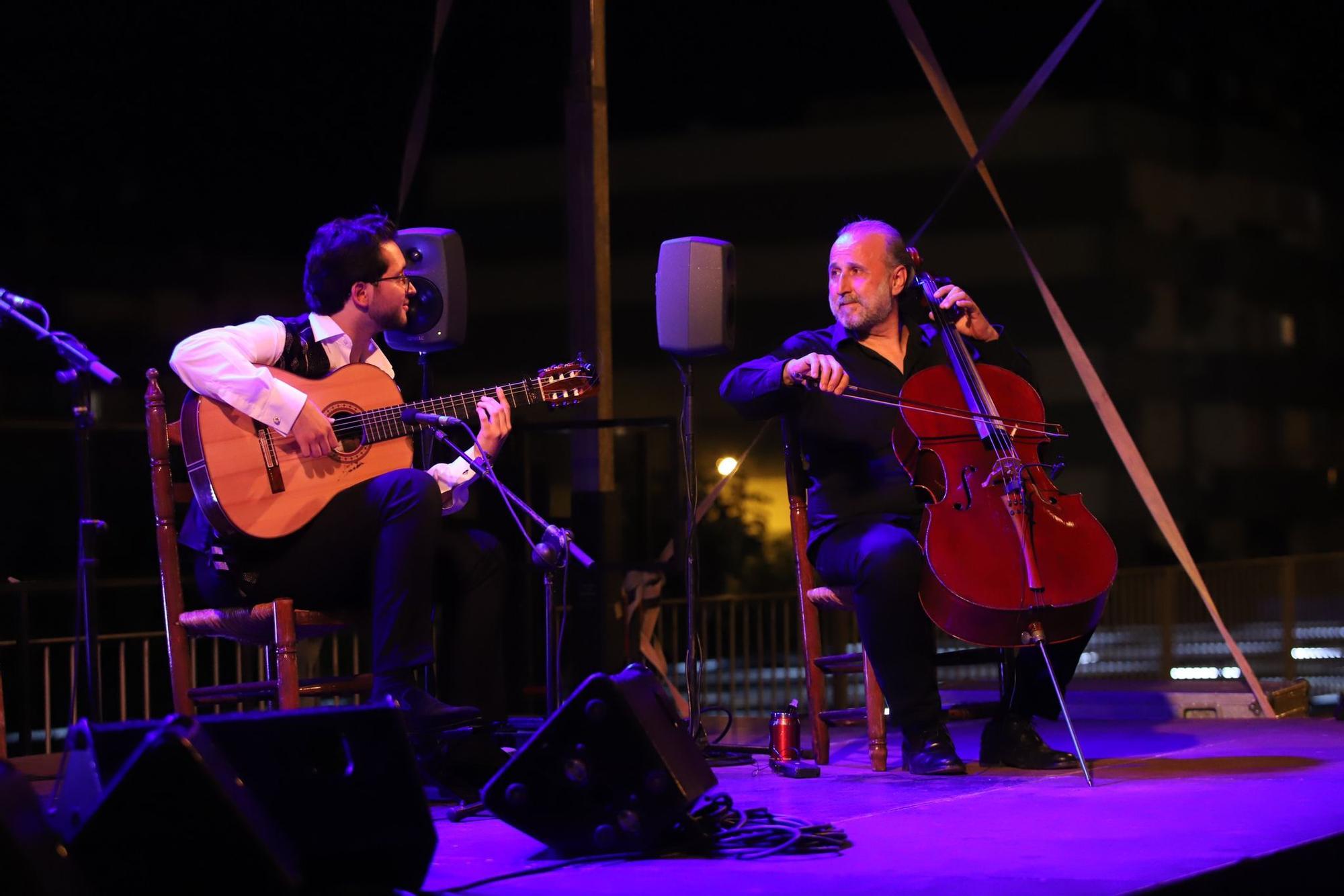 Sandra Carrasco & David de Arahal en Plaza de la Marina