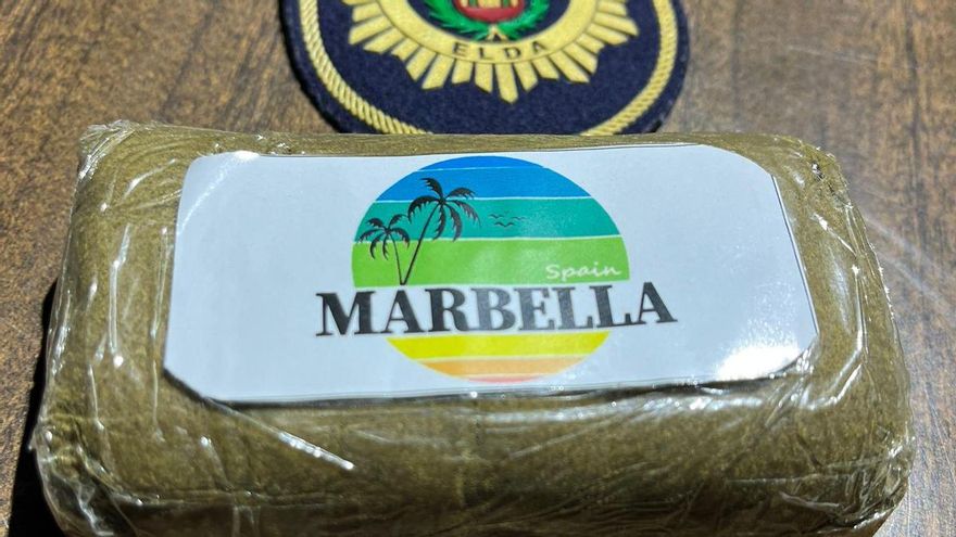 Arrestado con 100 gramos de hachís ocultos en el calcetín en Elda