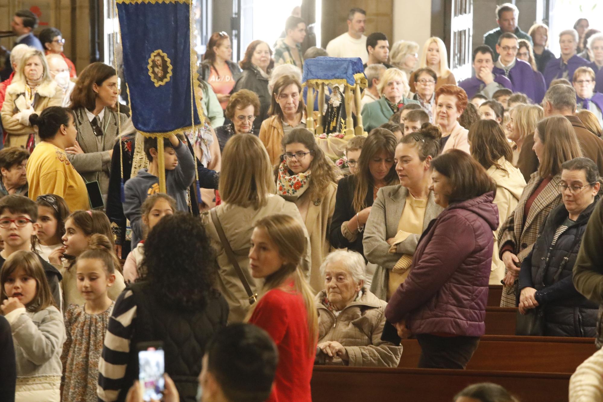 En imágenes: El Vía Crucis de los niños adelanta en San José la Semana Santa de Gijón