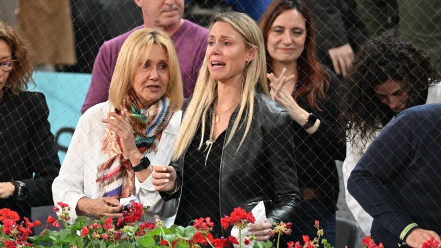 Las lágrimas de la mujer, la hermana y la madre de Nadal en su adiós a Madrid
