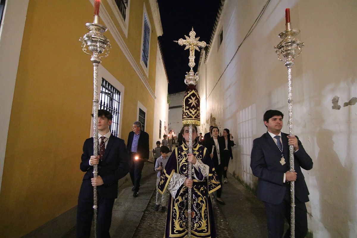 Vía crucis con el Señor de la Sangre, en imágenes