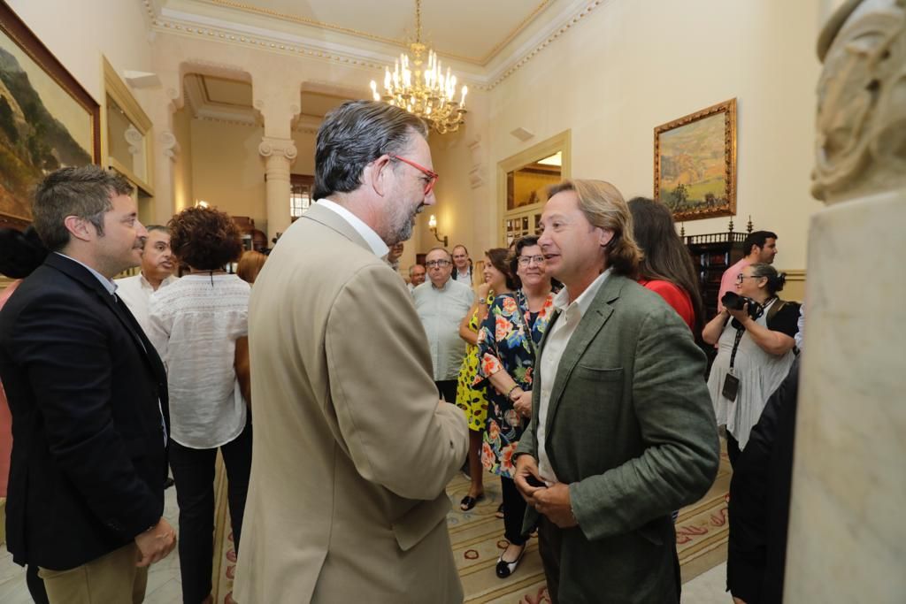 Los diputados de Baleares recogen sus credenciales en el Parlament