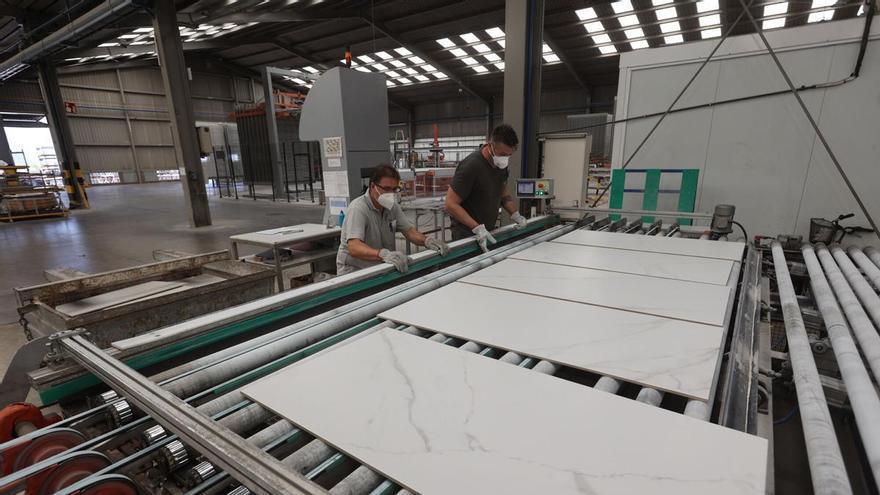 Die Keramikindustrie von Castellón produziert im Juli 8% weniger und verzeichnet fünf aufeinanderfolgende Monate mit Rückgang