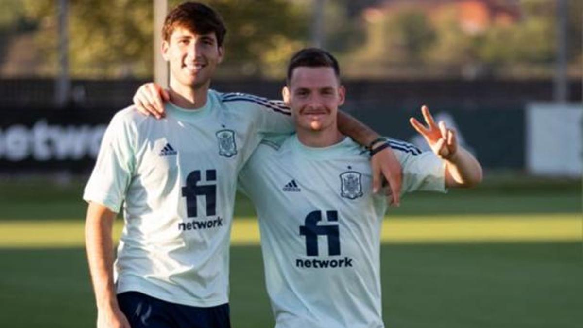 Miranda y Sergio Gómez disfrutan con la selección española sub'21