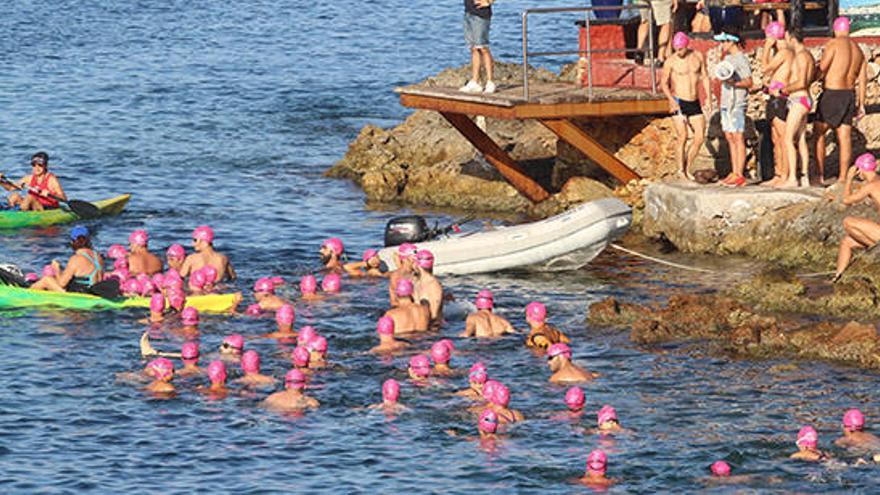 Los participantes de la edición del año pasado de la Travessia Festes de Sant Bartomeu.