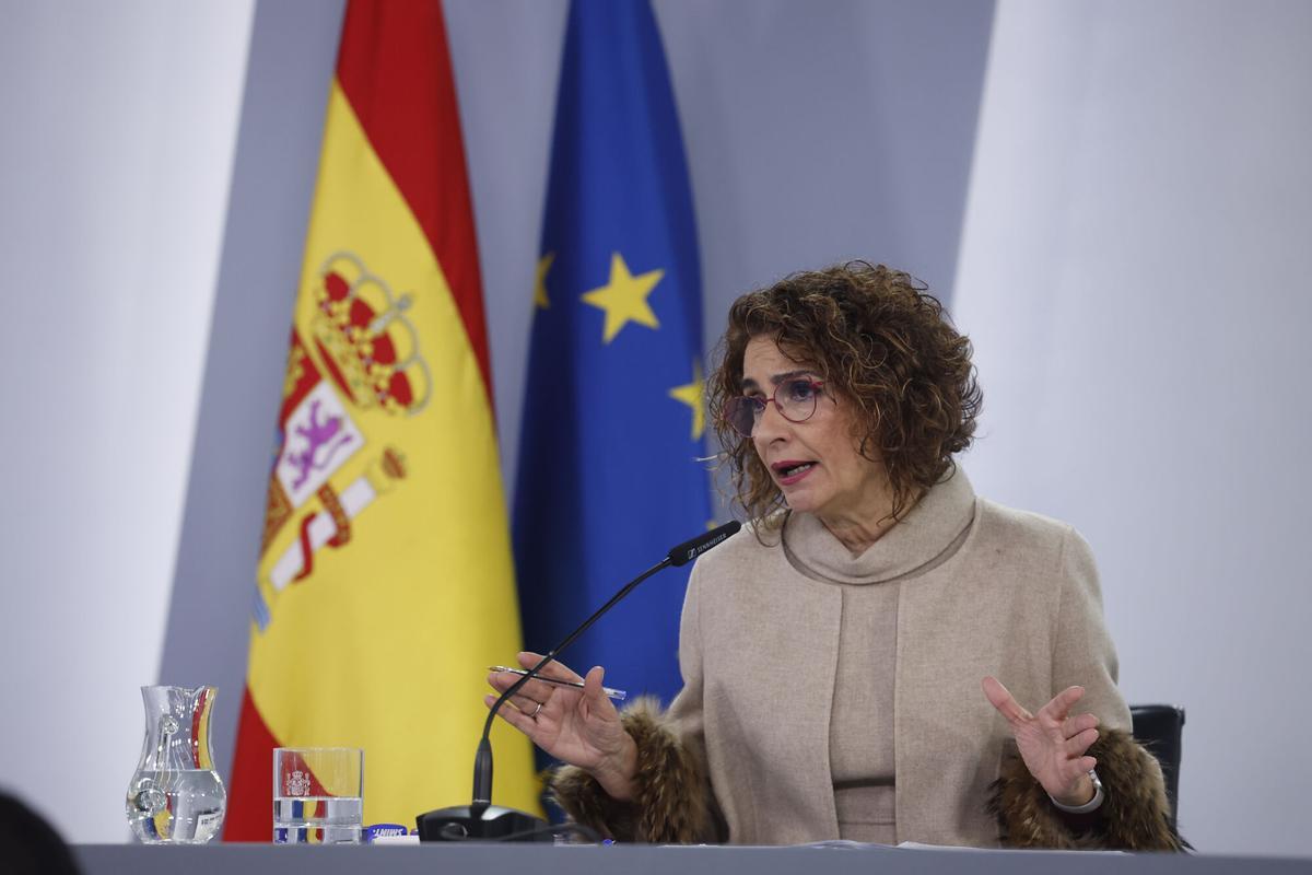 La vicepresidenta primera y ministra de Hacienda, María Jesús Montero en una imagen de archivo en el Palacio de la Moncloa. EFE/Javier Lizón