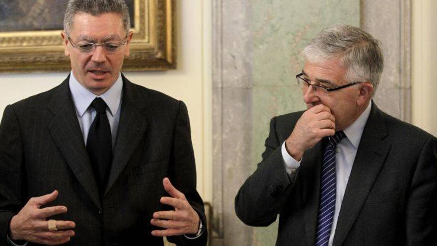 Aguirre pide la dimisión de Moliner por sus palabras sobre los escraches