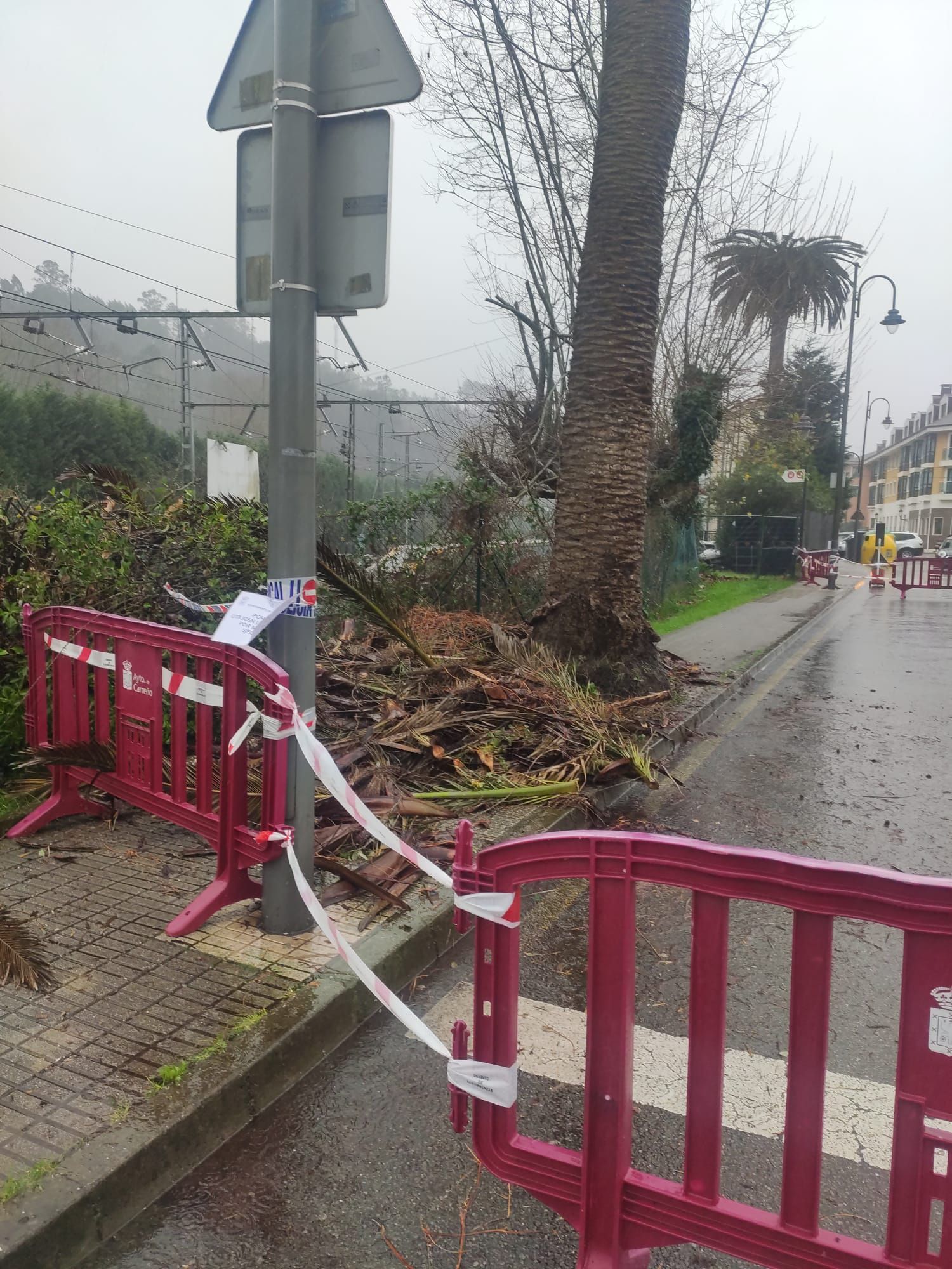 EN IMÁGENES: El temporal en Asturias deja las primeras inundaciones por las lluvias, incidencias en los trenes y vuelos suspendidos