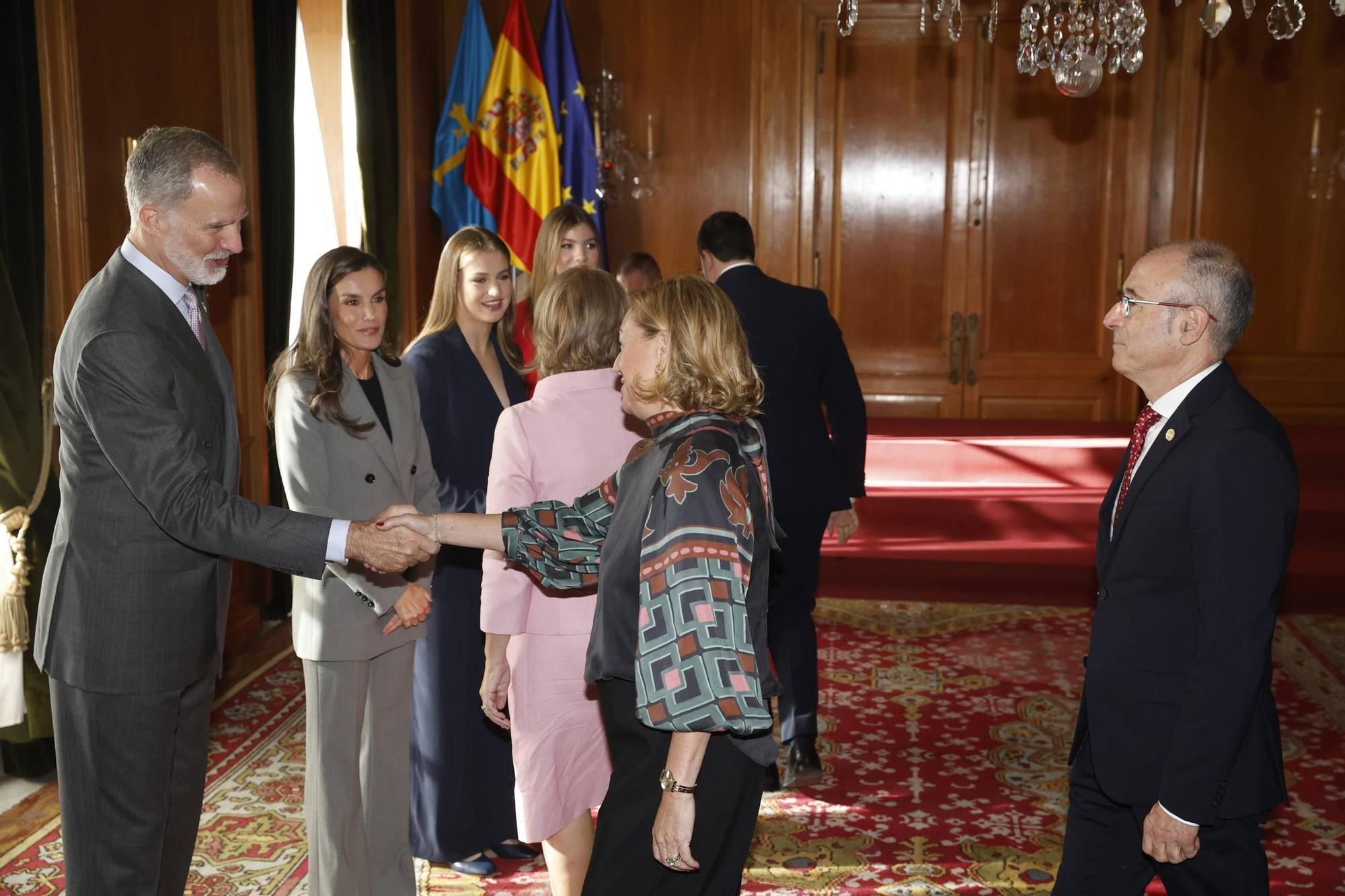 EN IMÁGENES: Así ha sido el encuentro de Familia Real con los premiados con las Medallas de Asturias 2025 y personas declaradas hijos predilectos y adoptivos de Oviedo
