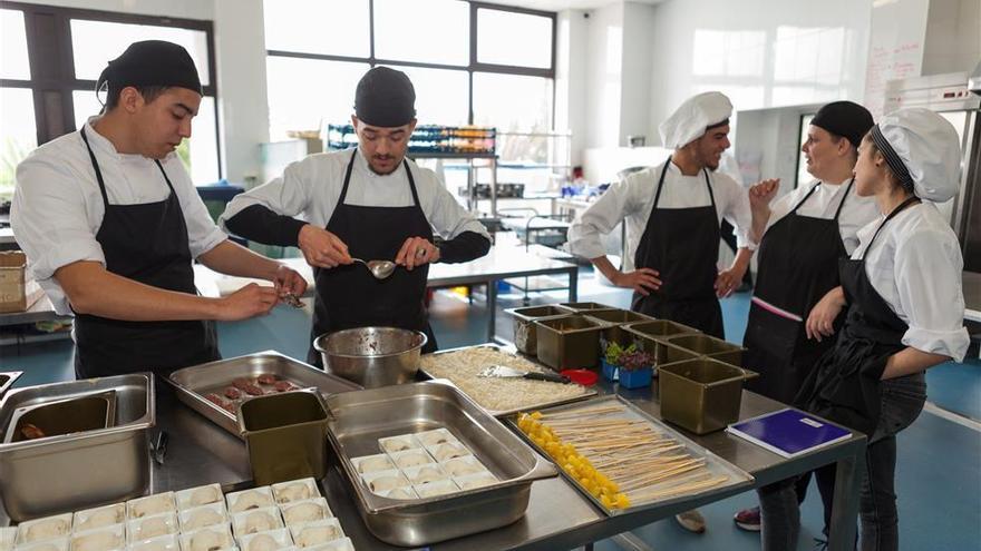 La Obra Social La Caixa destinará 24.000 euros a la inserción laboral de personas con TEA