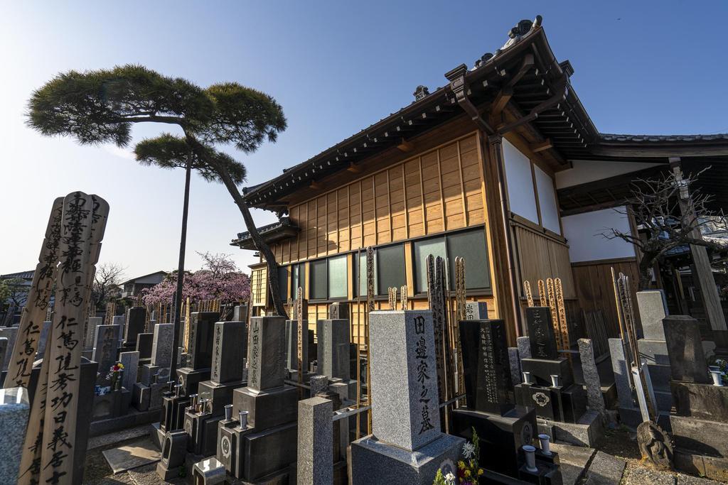 Templo cementerio de la calle.