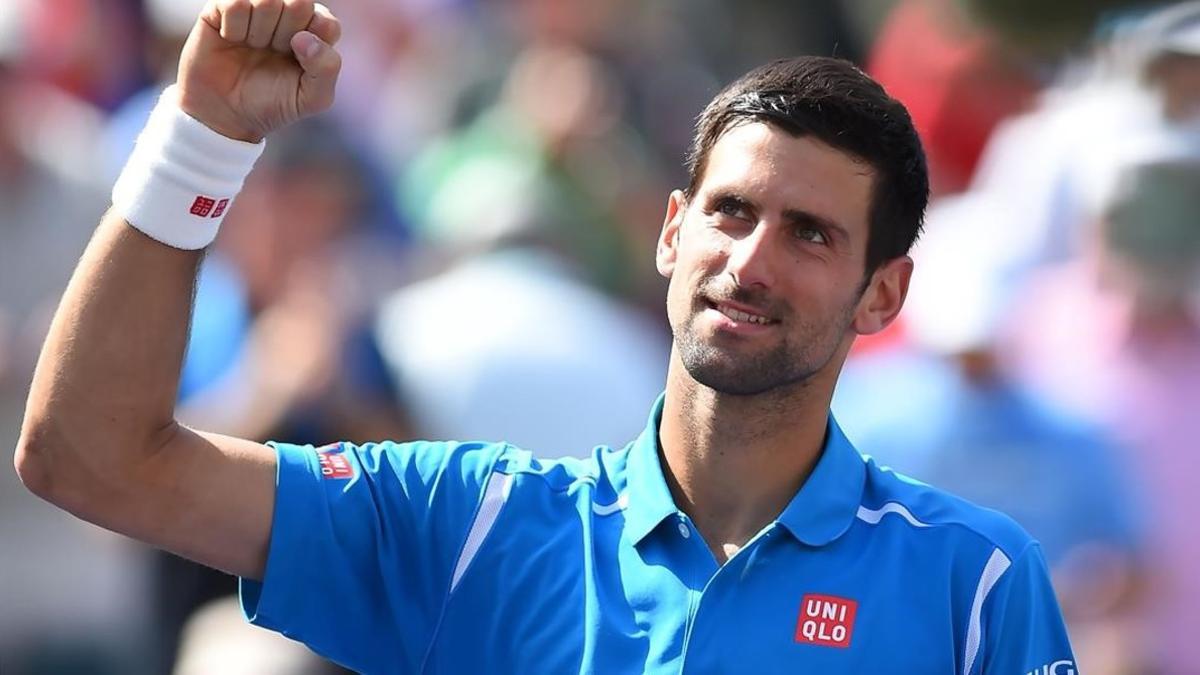 Djokovic reacciona tras ganar la final de Indian Wells a Raonic.