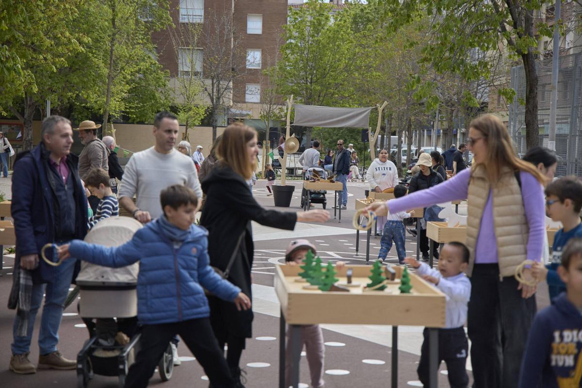 EN FOTOS: Inauguració de l'entorn pacificat de la parròquia de Sant Pau