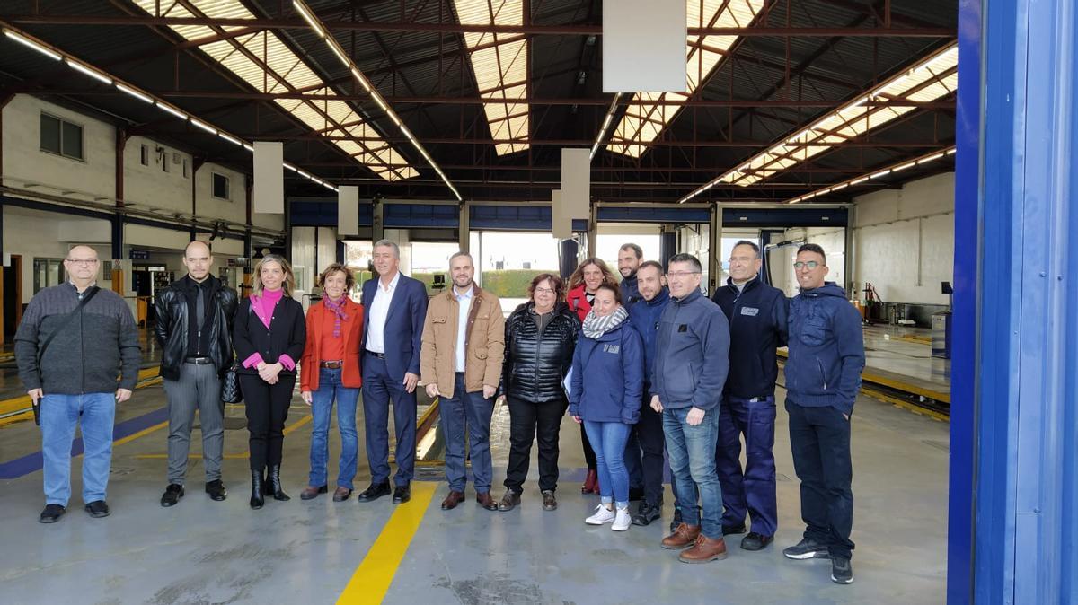 El conseller Climent, Jacinta Rubio y Rosana Seguí en la ITV de Gandia.