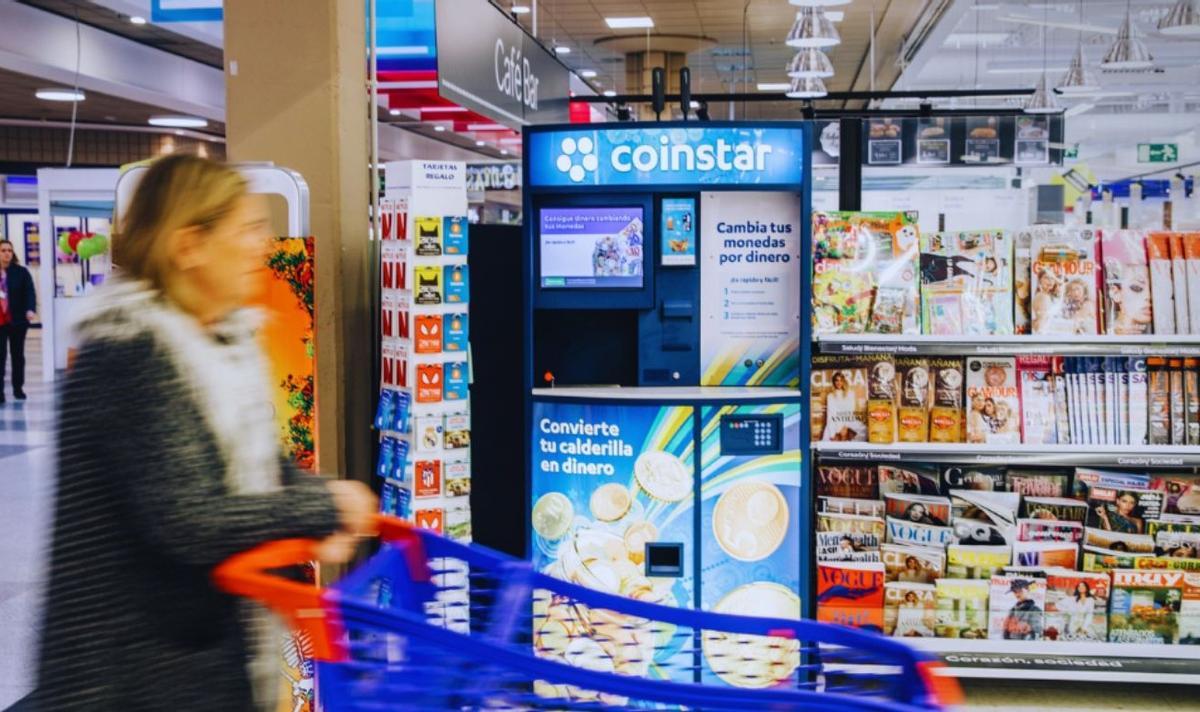 Una máquina de monedas en un supermercado
