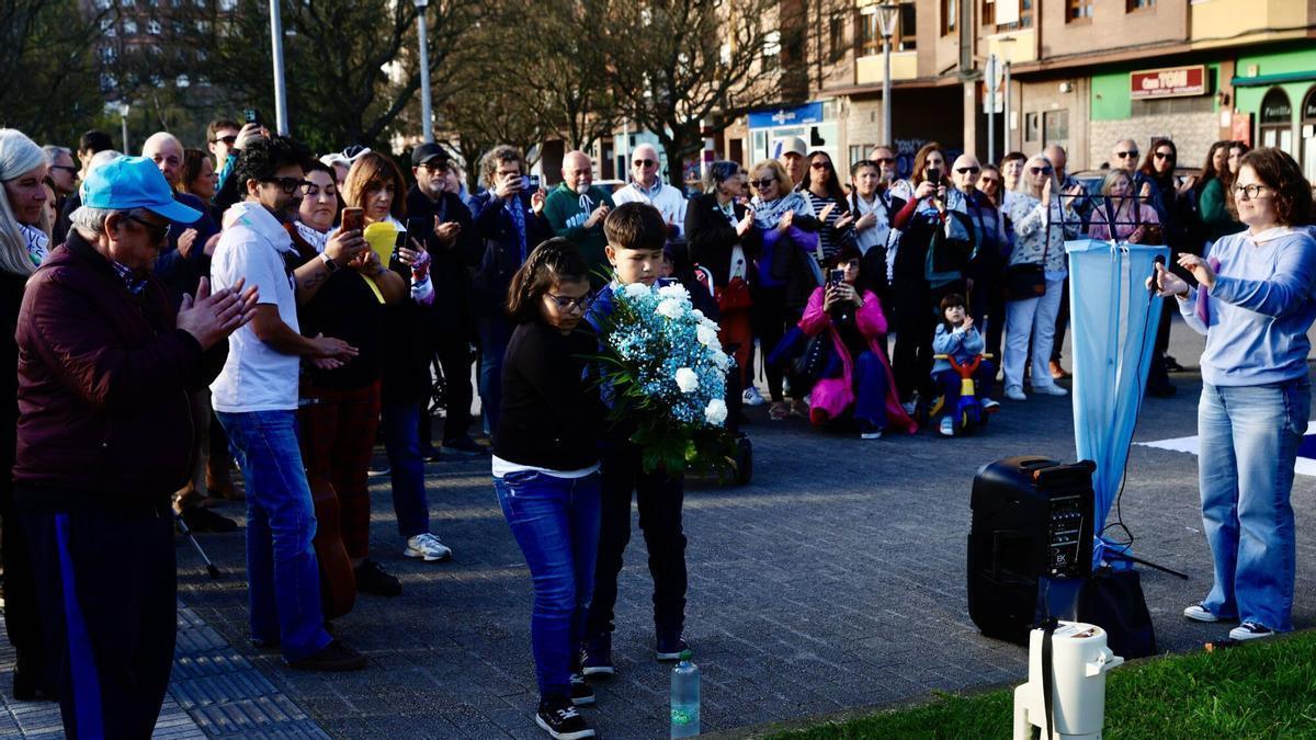 VÍDEO: Gijón grita "Nunca más" en recuerdo a los 55 asturianos desaparecidos durante la dictadura argentina