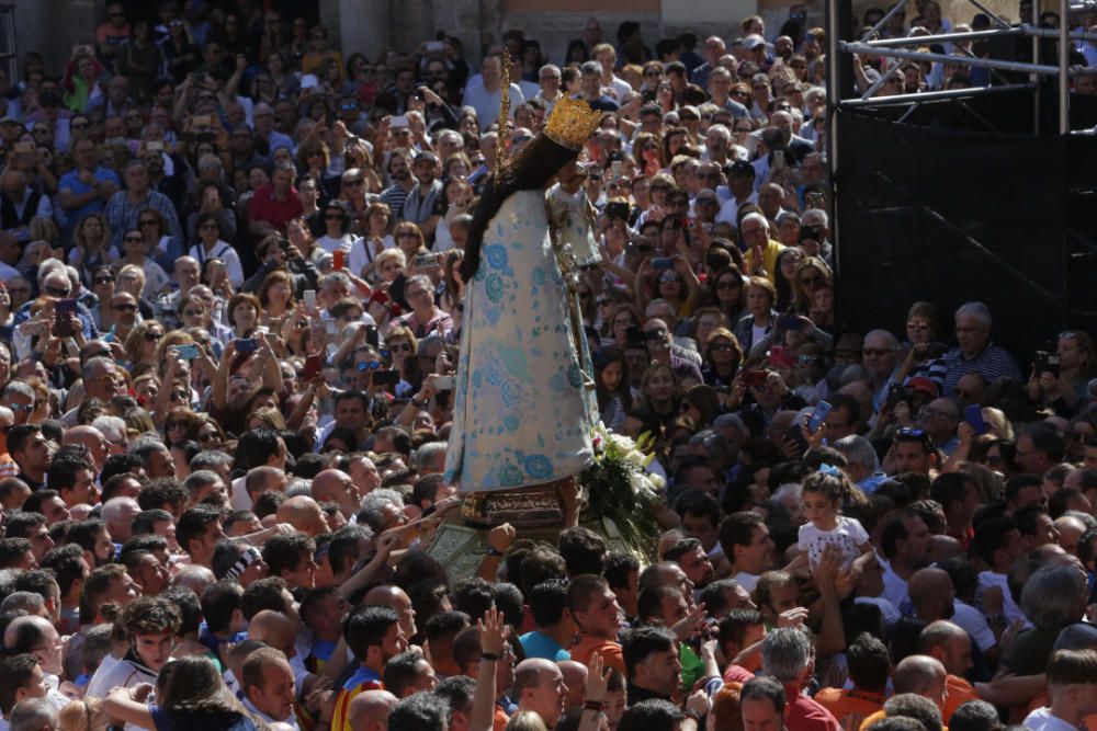 Día de la Virgen de los Desamparados: Traslado de la Mare de Déu