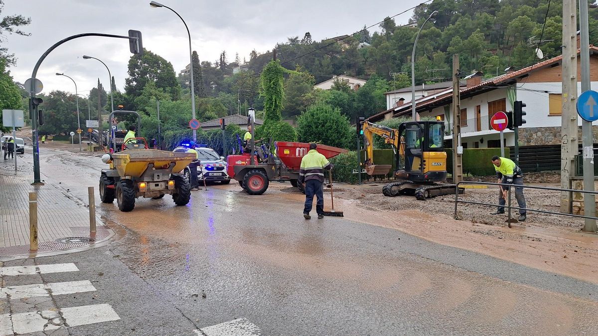 Carrers plens de terra i fang a Moià