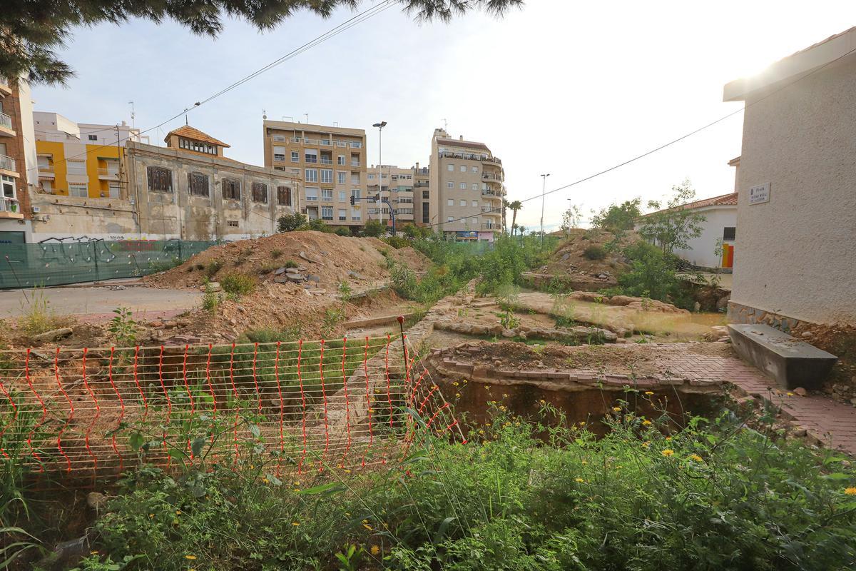 Aspecto de las excavaciones arqueológicas en la Era Alta de las Eras de la Sal en una imagen captada desde el paseo del Maestro Velero