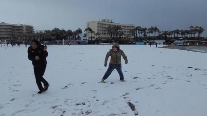 La mayor nevada en un siglo en Torrevieja, Orihuela Costa y Pilar de la Horadada