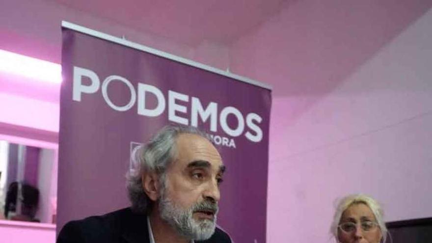 Llamero y Tobal, durante el balance de los presupuestos regionales.