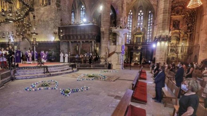 La Seu acoge un "último adiós comunitario" a las víctimas del coronavirus en Baleares