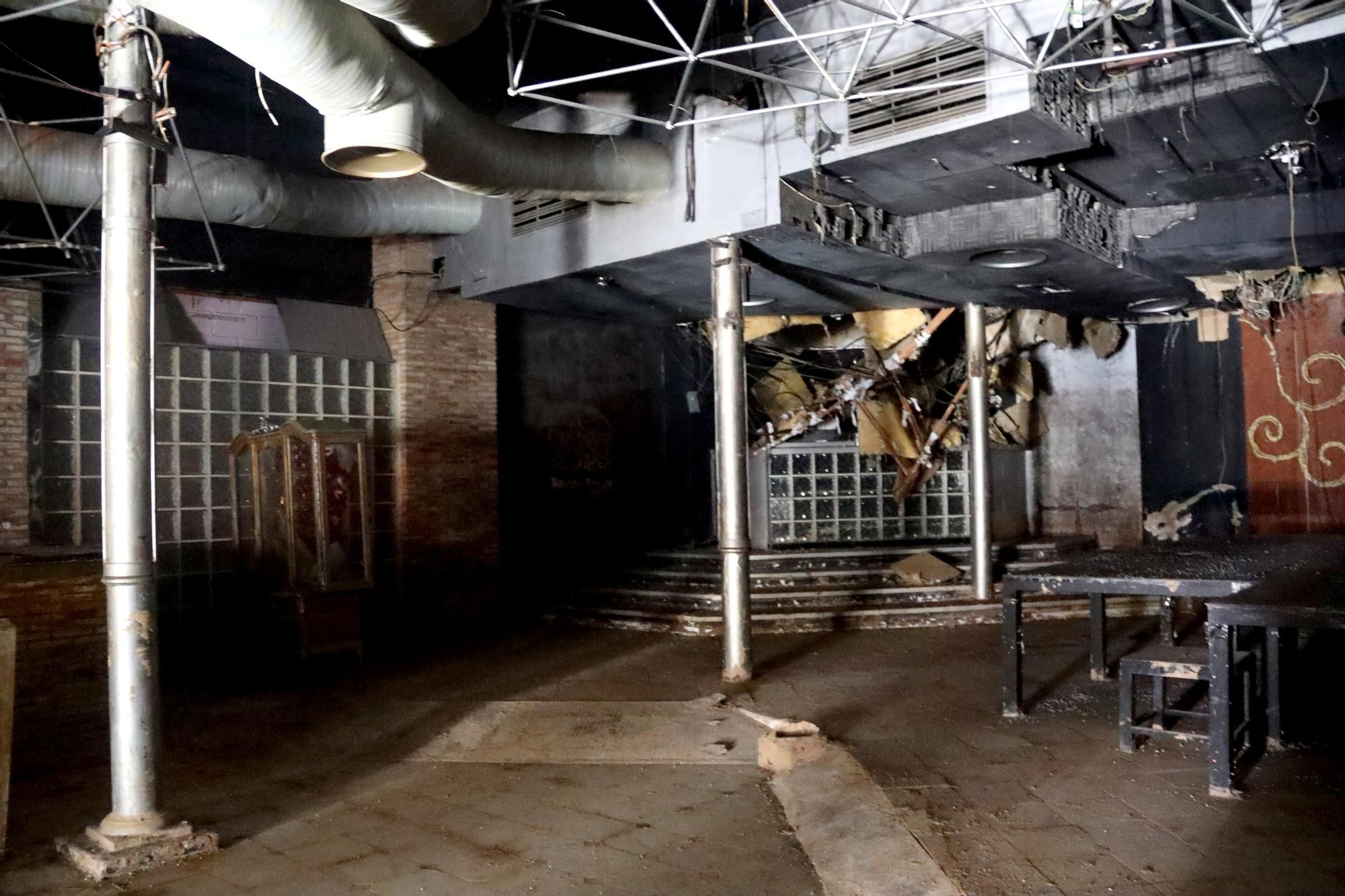 Así está por dentro la antigua discoteca Tabú de Benetússer