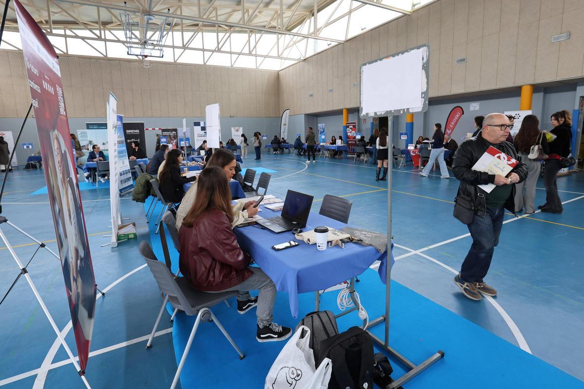 Sant Antoni celebra la sexta edición de la feria de empleo Activa't Portmany Sant Antoni celebra la sexta edición de la feria de empleo Activa't Portmany