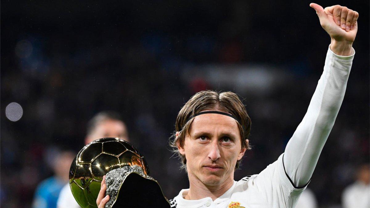 Luka Modric con el Balón de Oro 2018