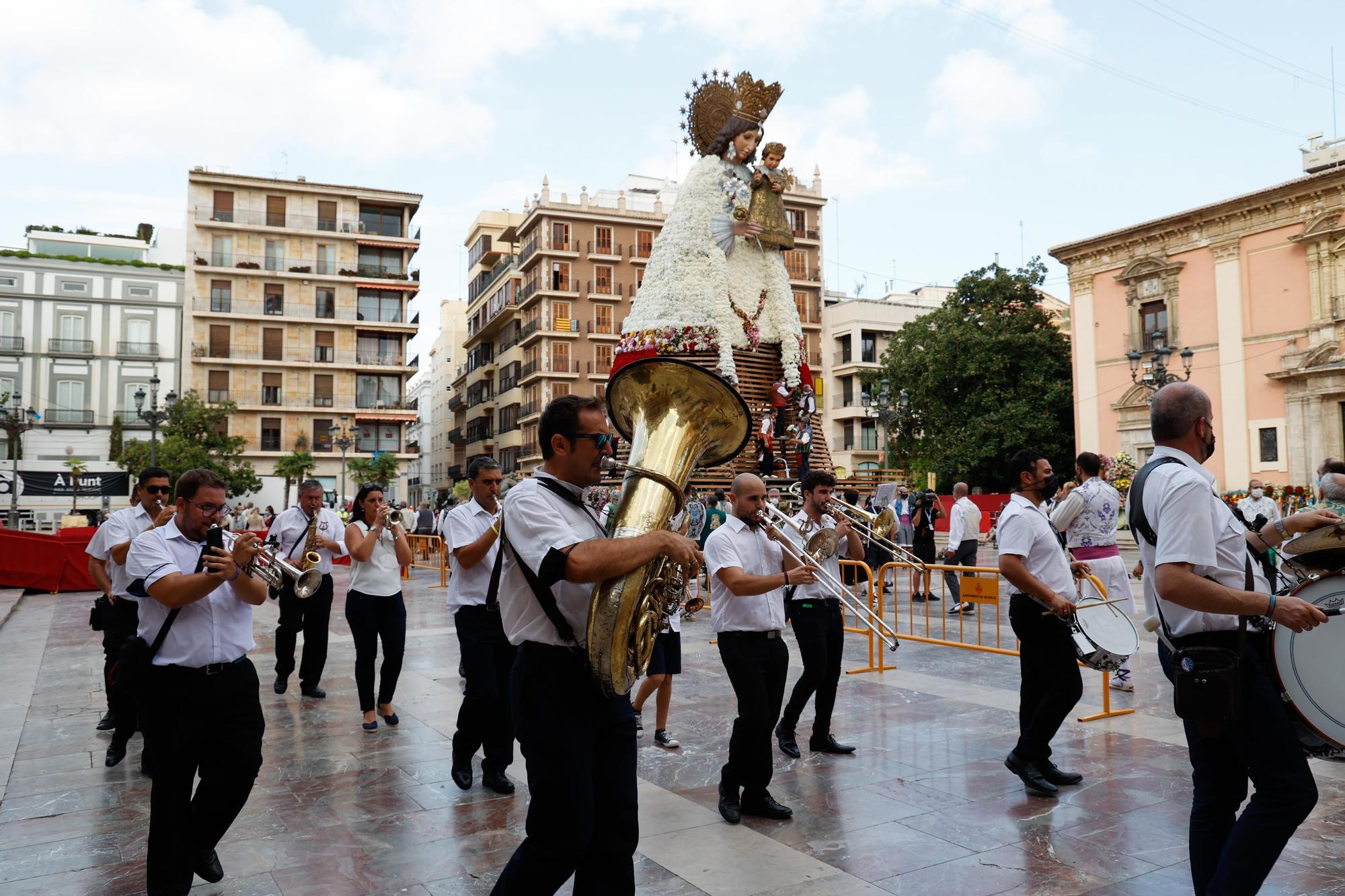 Búscate en el segundo día de Ofrenda por la calle Caballeros (entre las 17.00 y las 18.00 horas)