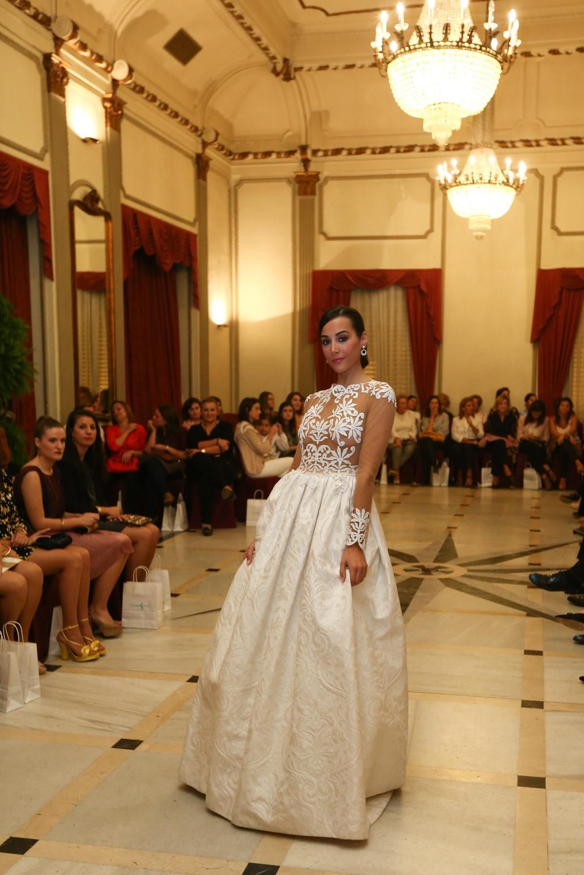 Desfile de Higinio Mateu y Joyería Font en el Casino